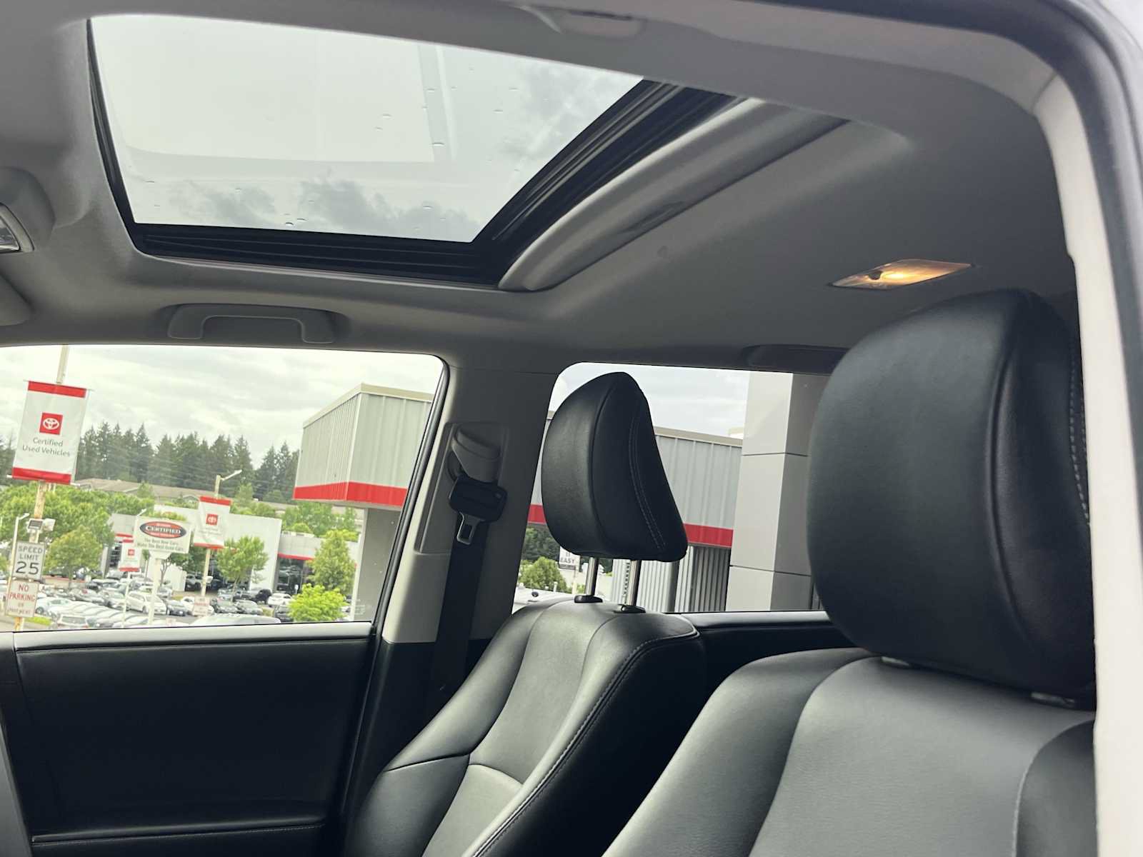 Certified 2021 Toyota 4Runner SR5 Premium w/ Moonroof Package AWD/4WD image 22