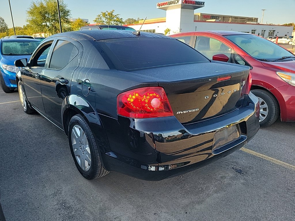 Used 2013 Dodge Avenger SE FWD image 4