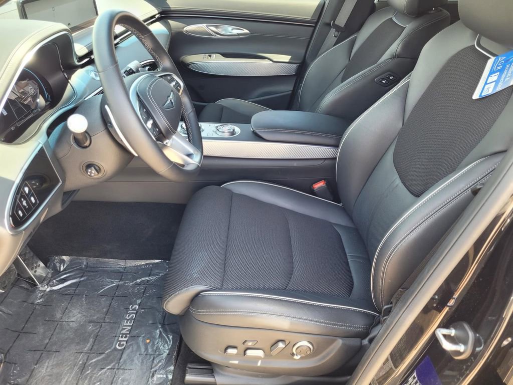Used 2025 Genesis GV70 2.5T w/ Sport Prestige Package image 9
