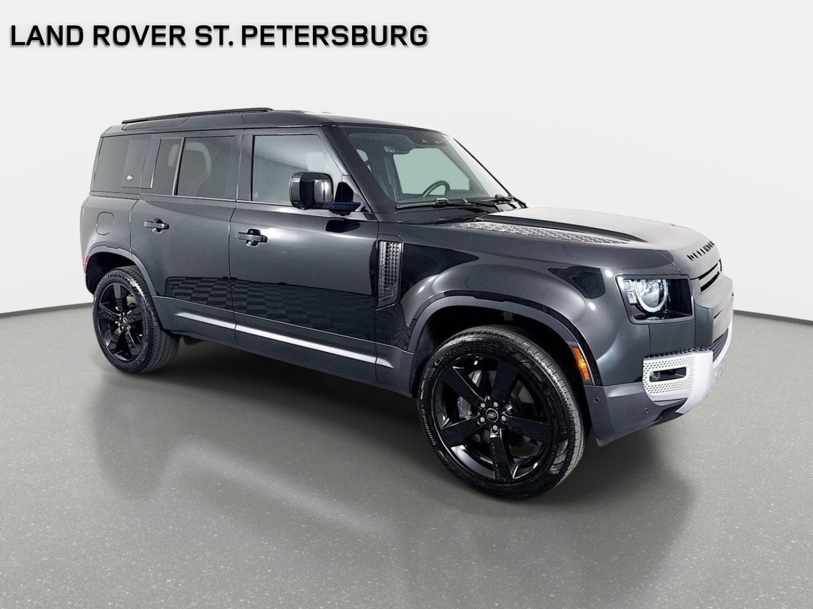 Used 2023 Land Rover Defender 110 S AWD/4WD image 3