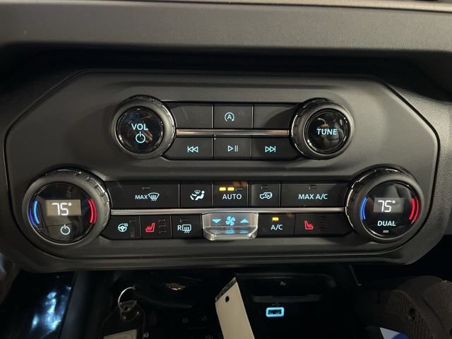 Used 2025 Ford Bronco Outer Banks w/ Sasquatch Package AWD/4WD image 19