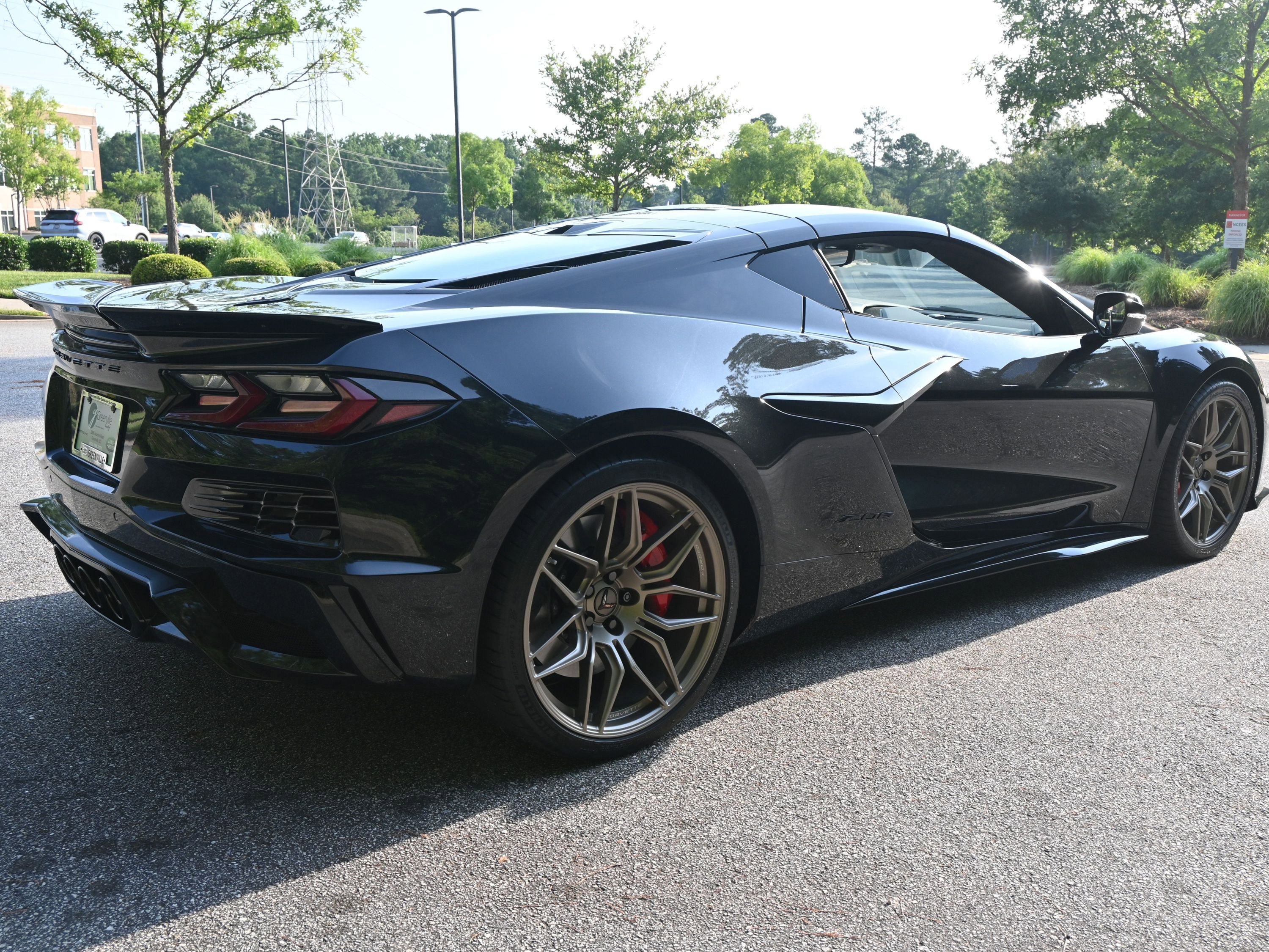 Used 2024 Chevrolet Corvette Z06 image 9