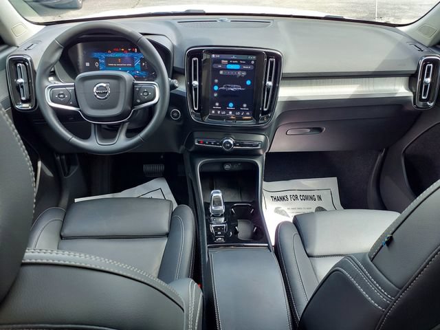 Certified 2026 Volvo XC40 B5 Plus AWD/4WD image 23