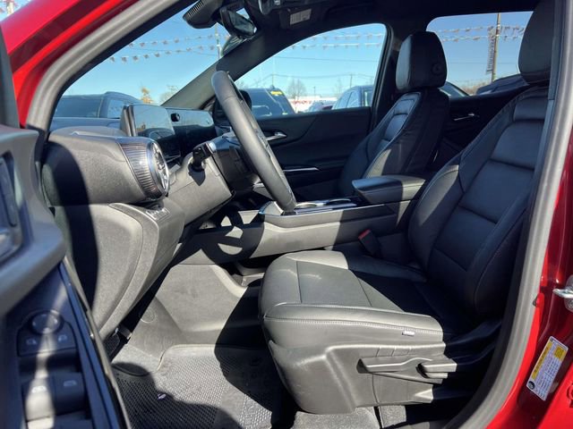 Certified 2025 Chevrolet Equinox LT w/ Safety and Technology Package image 9