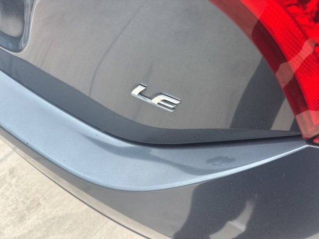 Used 2015 Toyota Corolla LE FWD image 4