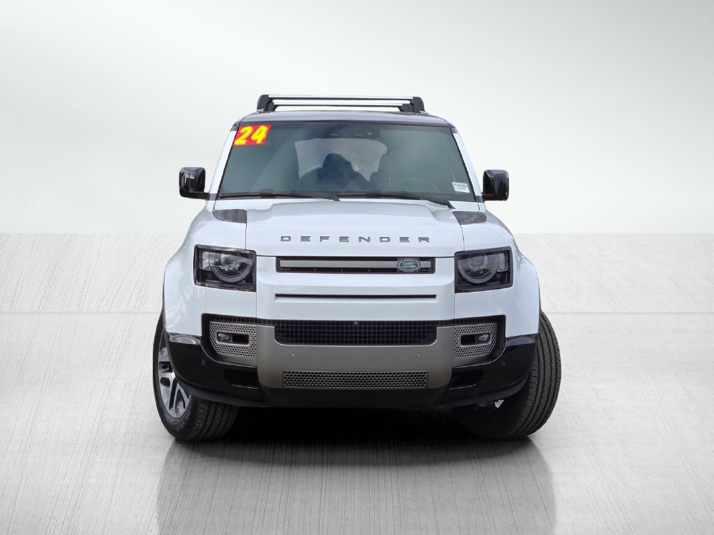 Used 2024 Land Rover Defender 110 X-Dynamic SE AWD/4WD image 2