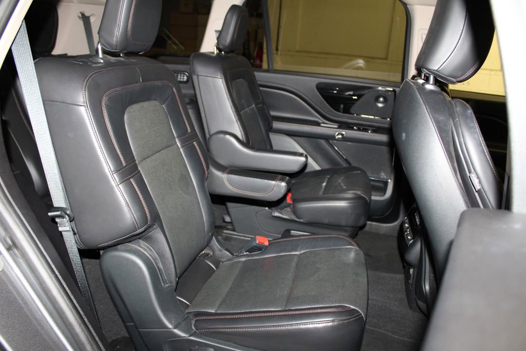 Used 2021 Lincoln Aviator Reserve w/ Equipment Group 201A image 37