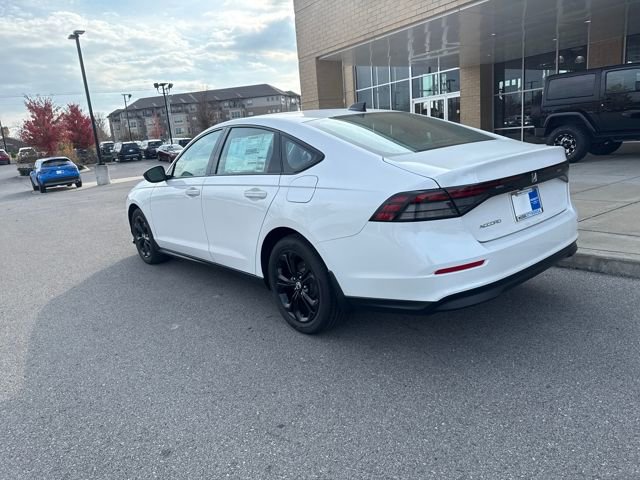 New 2025 Honda Accord SE image 2