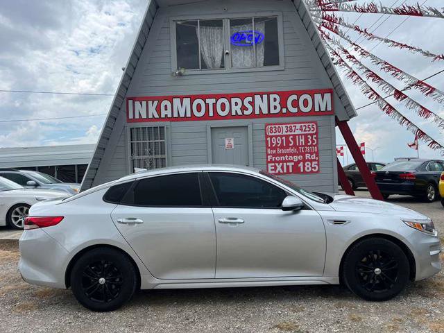 Used 2017 Kia Optima LX image 9