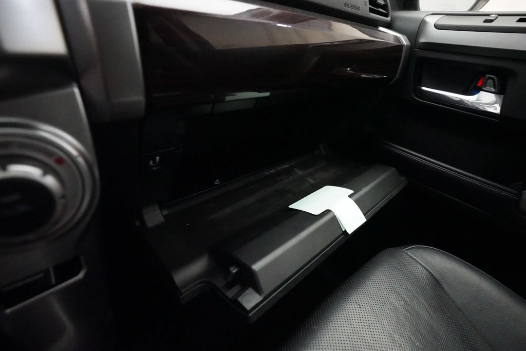 Used 2016 Toyota 4Runner Limited AWD/4WD image 31