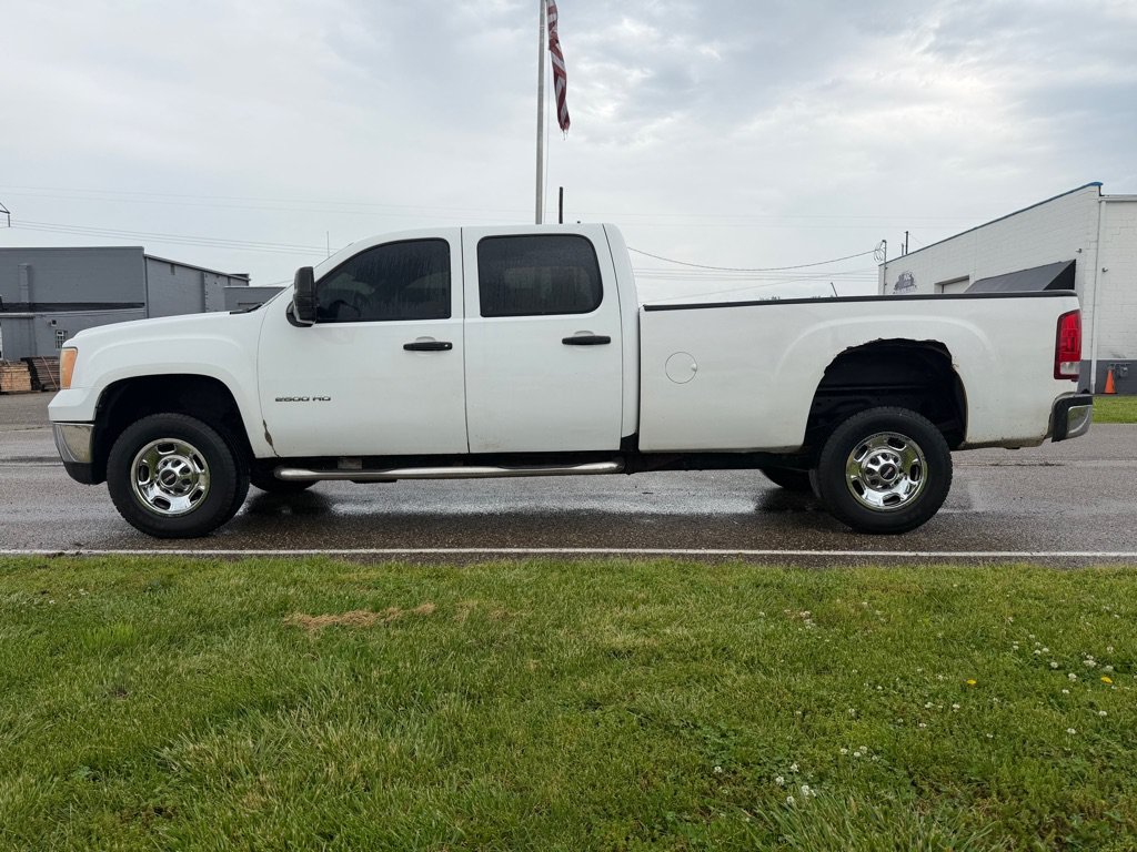 Used 2011 GMC Sierra 2500 W/T AWD/4WD image 8