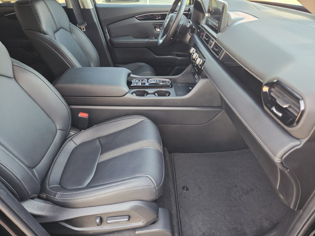 Certified 2025 Honda Pilot EX-L image 13