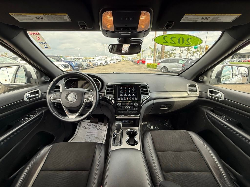Used 2022 Jeep Grand Cherokee Laredo X image 14