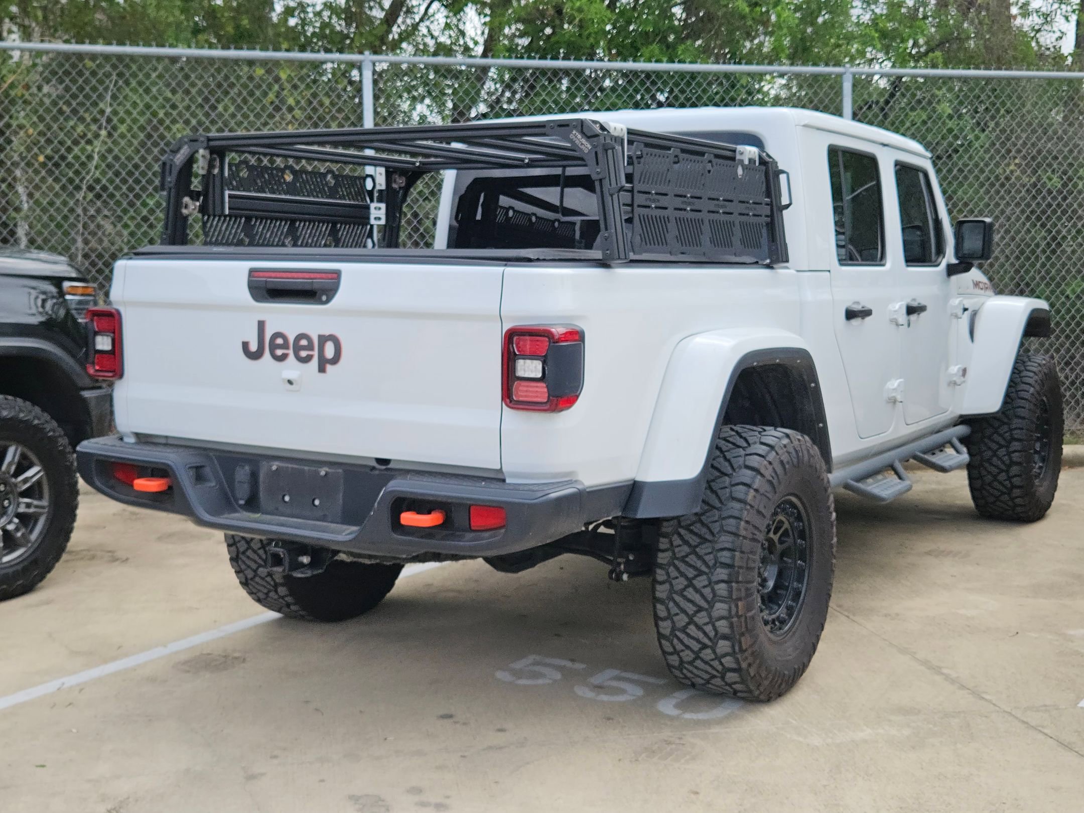Used 2021 Jeep Gladiator Mojave image 2