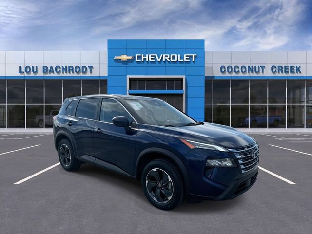Used 2024 Nissan Rogue SV FWD image 2