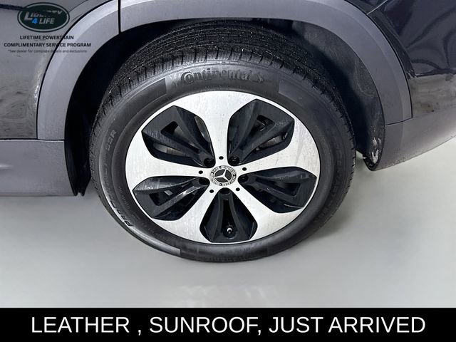 Used 2025 Mercedes-Benz GLB 250 GLB 250 w/ Exclusive Package image 32