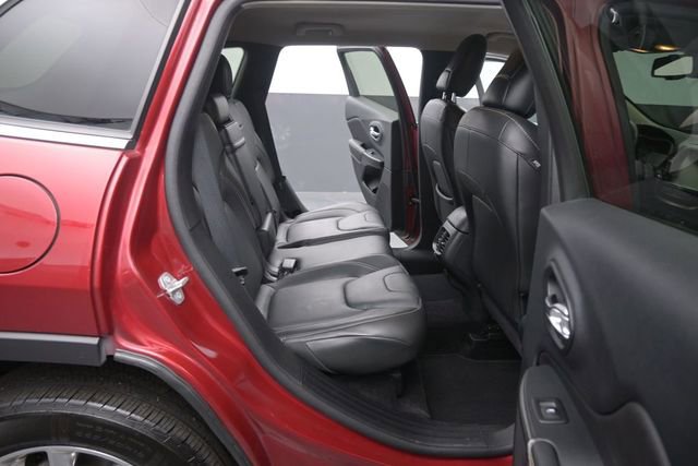 Used 2016 Jeep Cherokee Limited AWD/4WD image 15