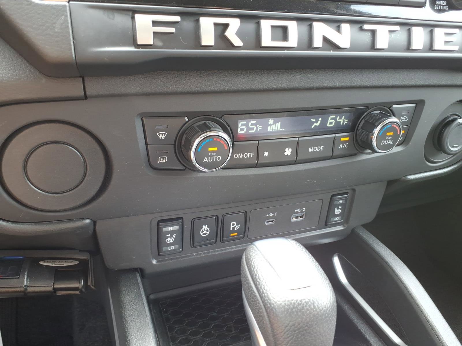 Used 2025 Nissan Frontier SV w/ SV Convenience Package image 19