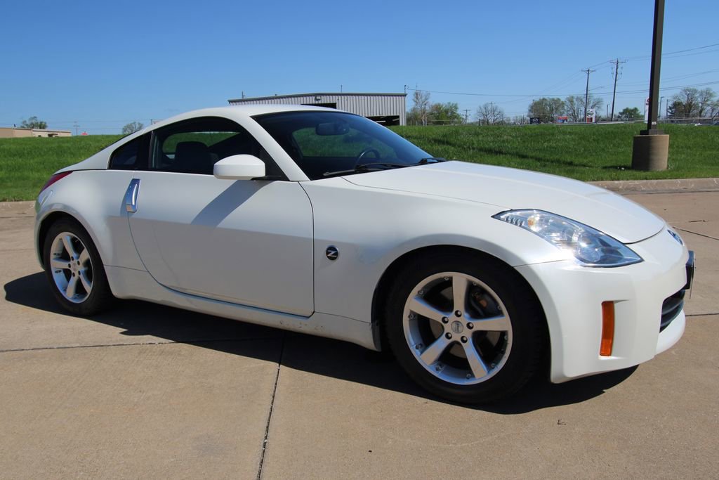 Used 2006 Nissan 350Z Touring image 4