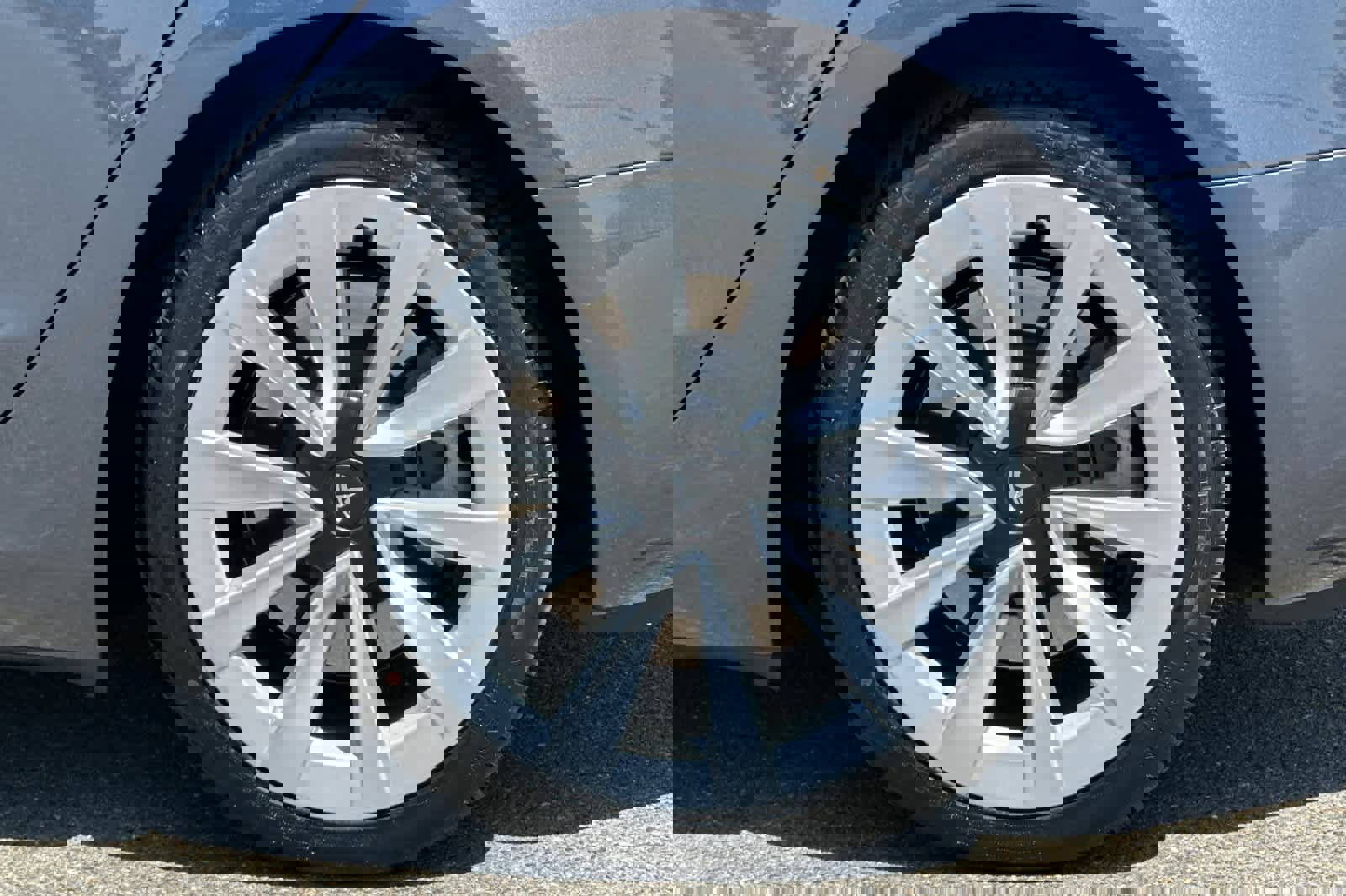 Used 2023 Tesla Model 3 Standard Range image 30