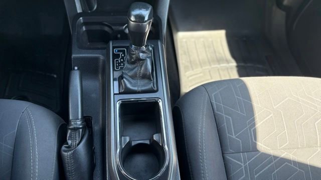 Used 2018 Toyota Tacoma TRD Sport AWD/4WD image 30
