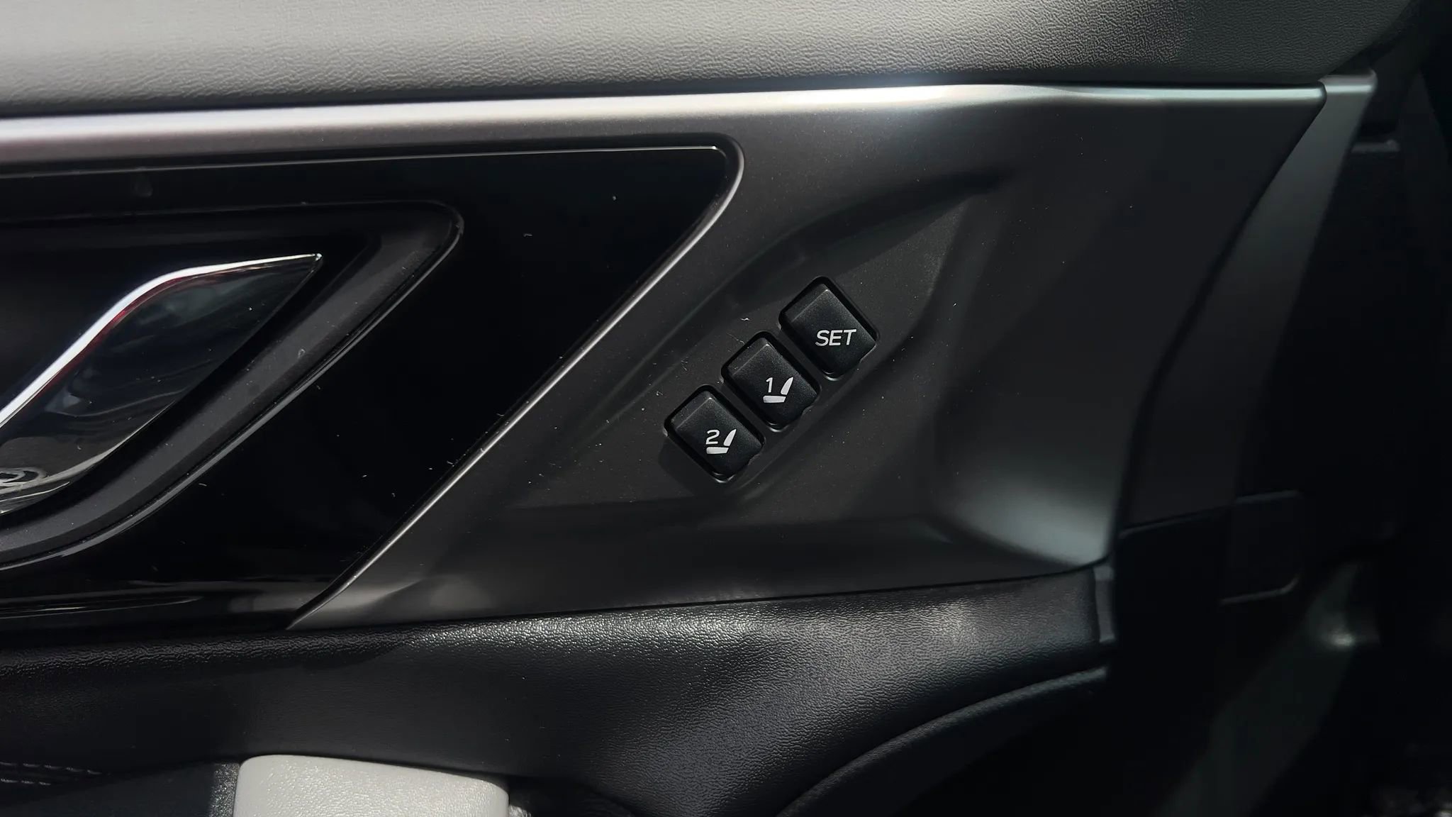 Used 2020 Subaru Outback Limited image 18