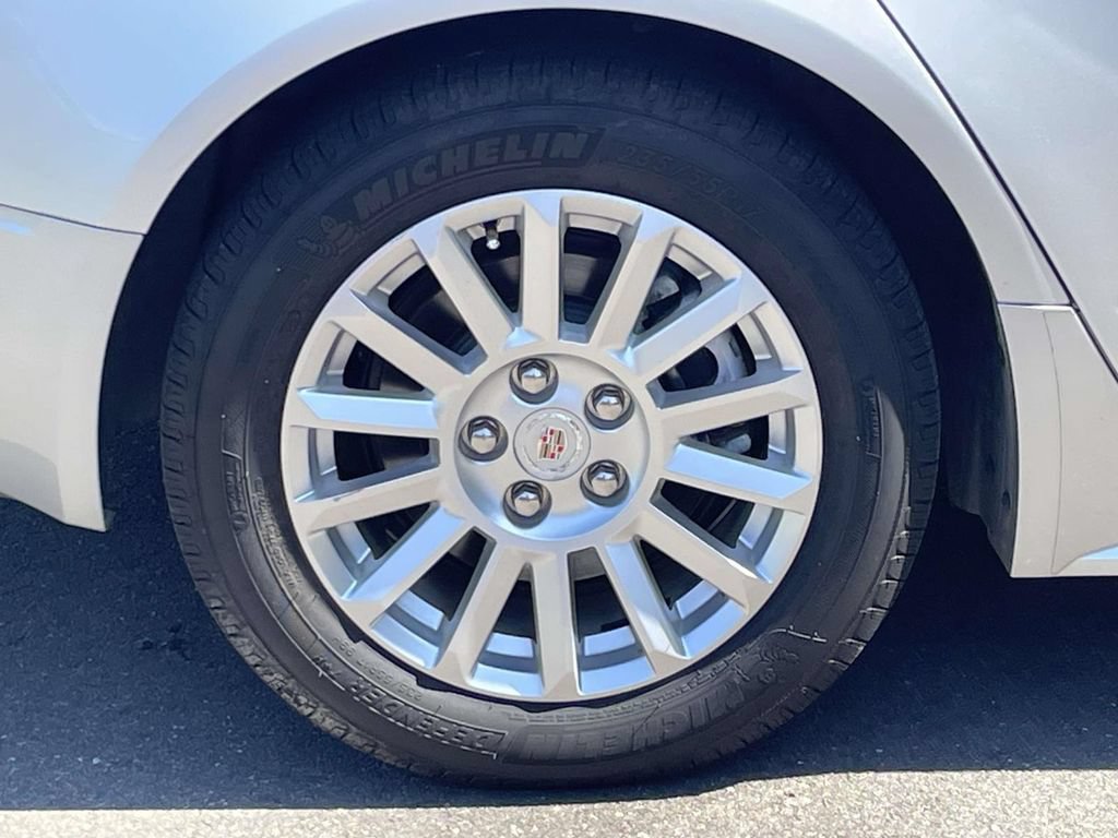 Used 2010 Cadillac CTS Luxury RWD image 7