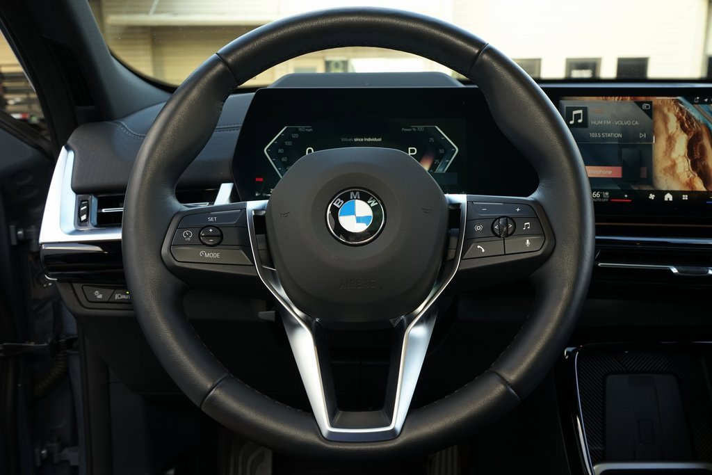 Used 2025 BMW X2 xDrive28i image 6