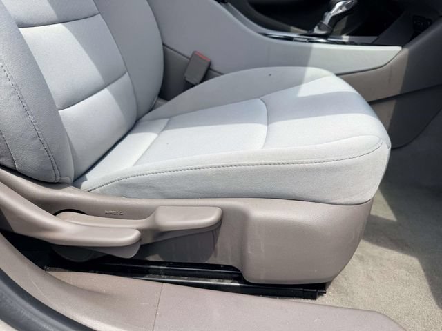 Used 2022 Chevrolet Malibu LT FWD image 9