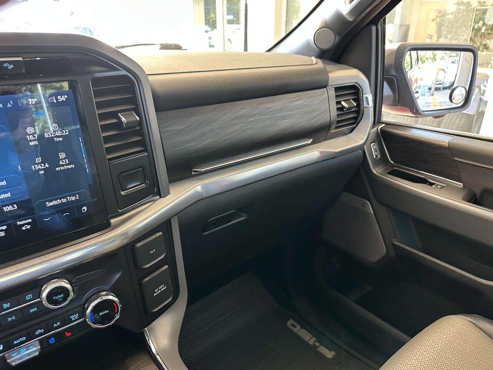 Certified 2024 Ford F150 Lariat w/ FX4 Off-Road Package AWD/4WD image 34