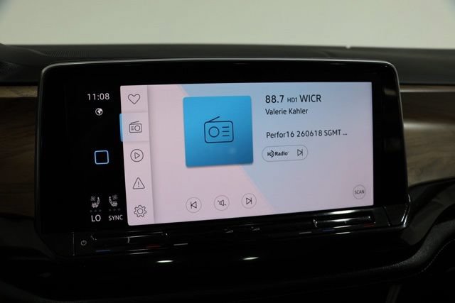 Used 2025 Volkswagen Atlas SE FWD image 23