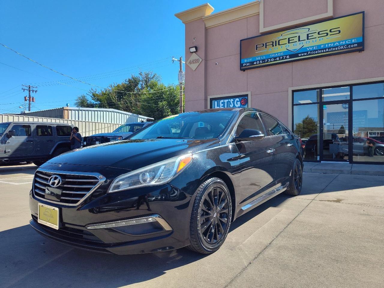 Used 2015 Hyundai Sonata Limited w/ Option Group 06 FWD image 8
