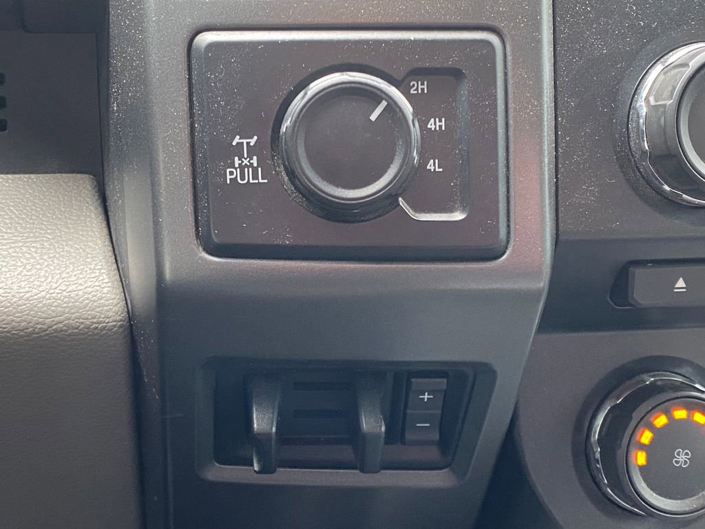 Used 2018 Ford F250 XLT w/ XLT Premium Package image 28