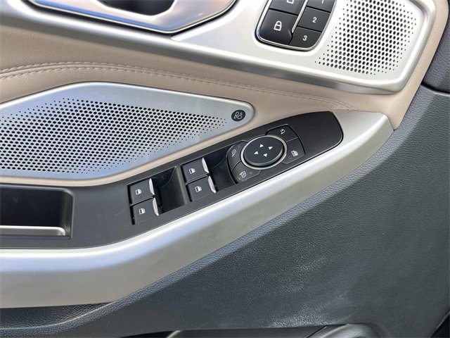 Used 2023 Ford Explorer Limited w/ Limited Technology Package image 29