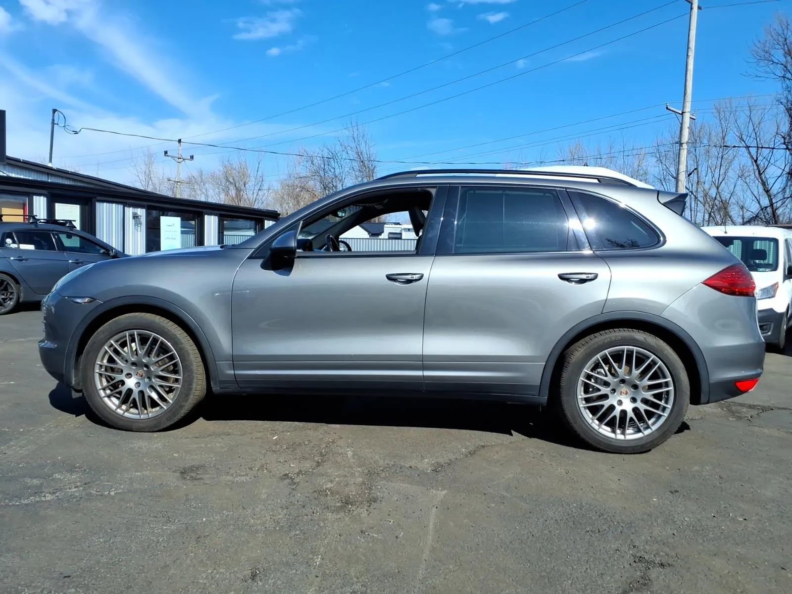 Used 2014 Porsche Cayenne S AWD/4WD image 6