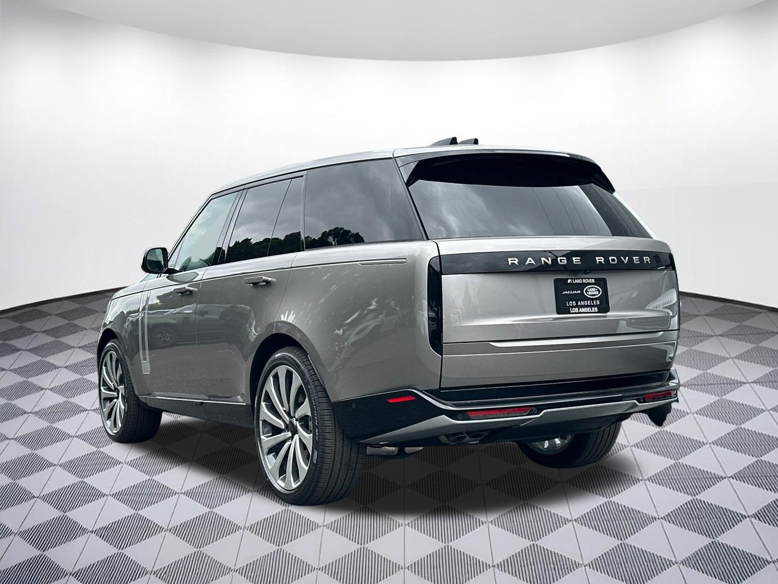 New 2026 Land Rover Range Rover SE AWD/4WD image 3