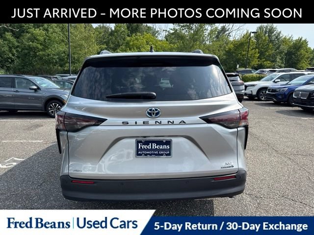 Used 2023 Toyota Sienna XLE w/ XLE Plus Package AWD/4WD image 7