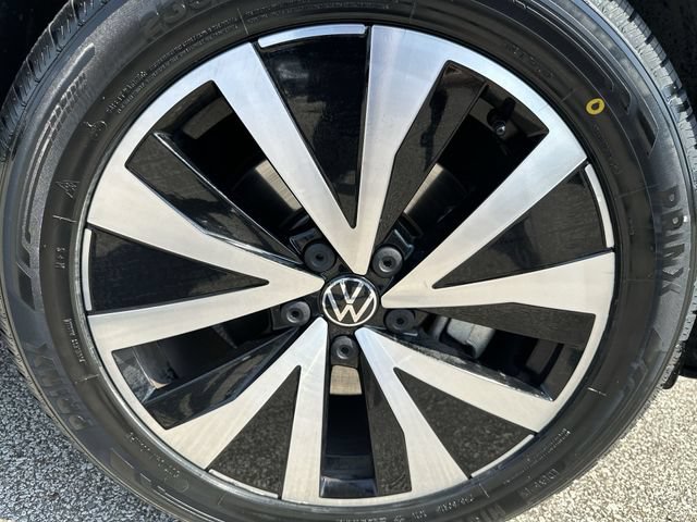 Used 2022 Volkswagen Taos SE FWD image 21