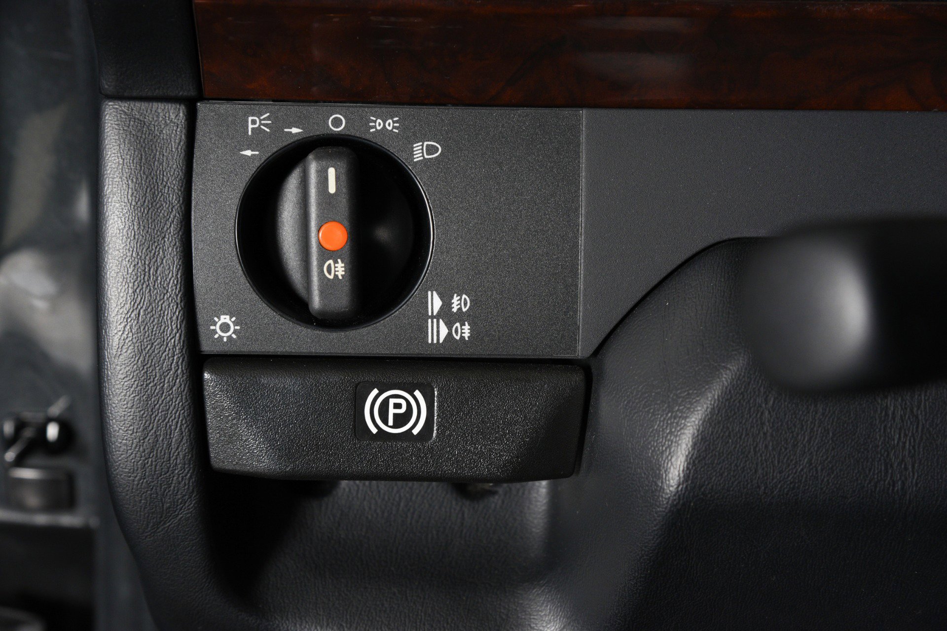 Used 1994 Mercedes-Benz E 500 Sedan image 16