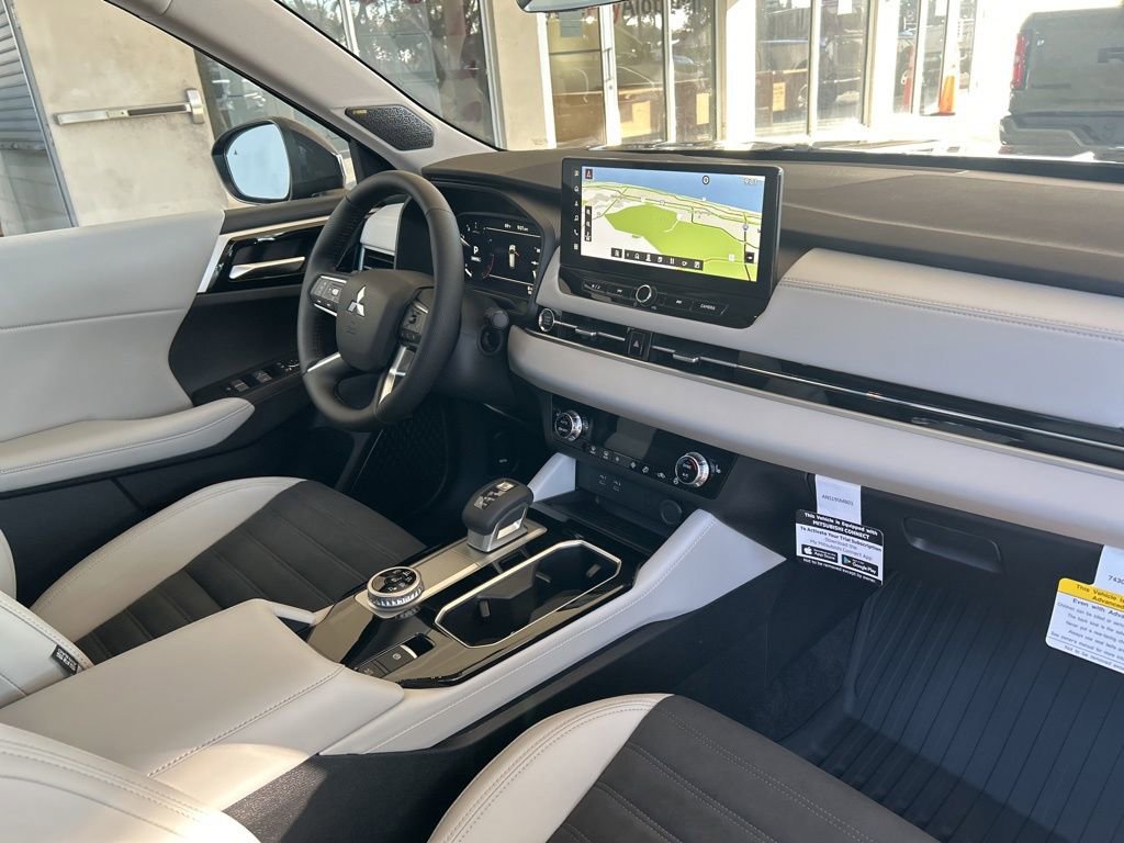 New 2026 Mitsubishi Outlander SE image 22