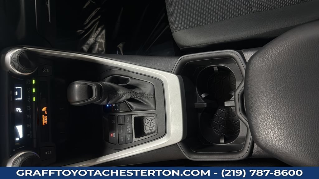 Used 2022 Toyota RAV4 LE AWD/4WD image 20