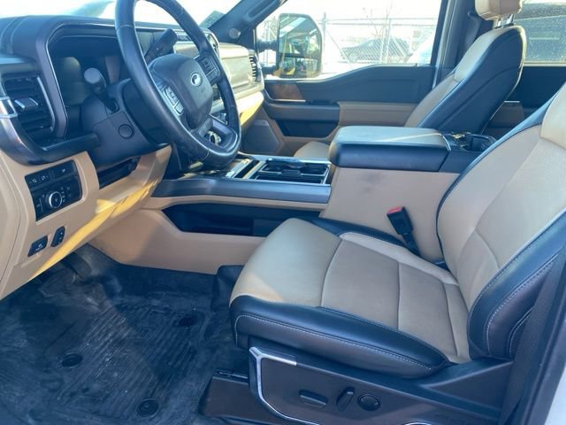 Used 2023 Ford F350 Lariat w/ Chrome Package image 8