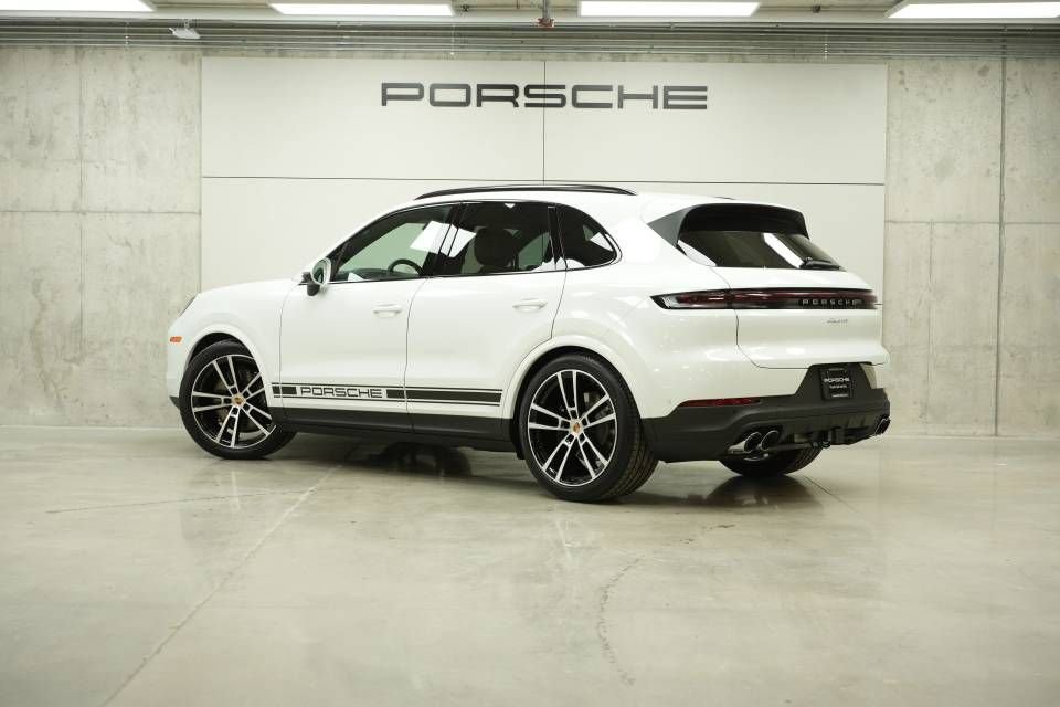 New 2026 Porsche Cayenne image 3