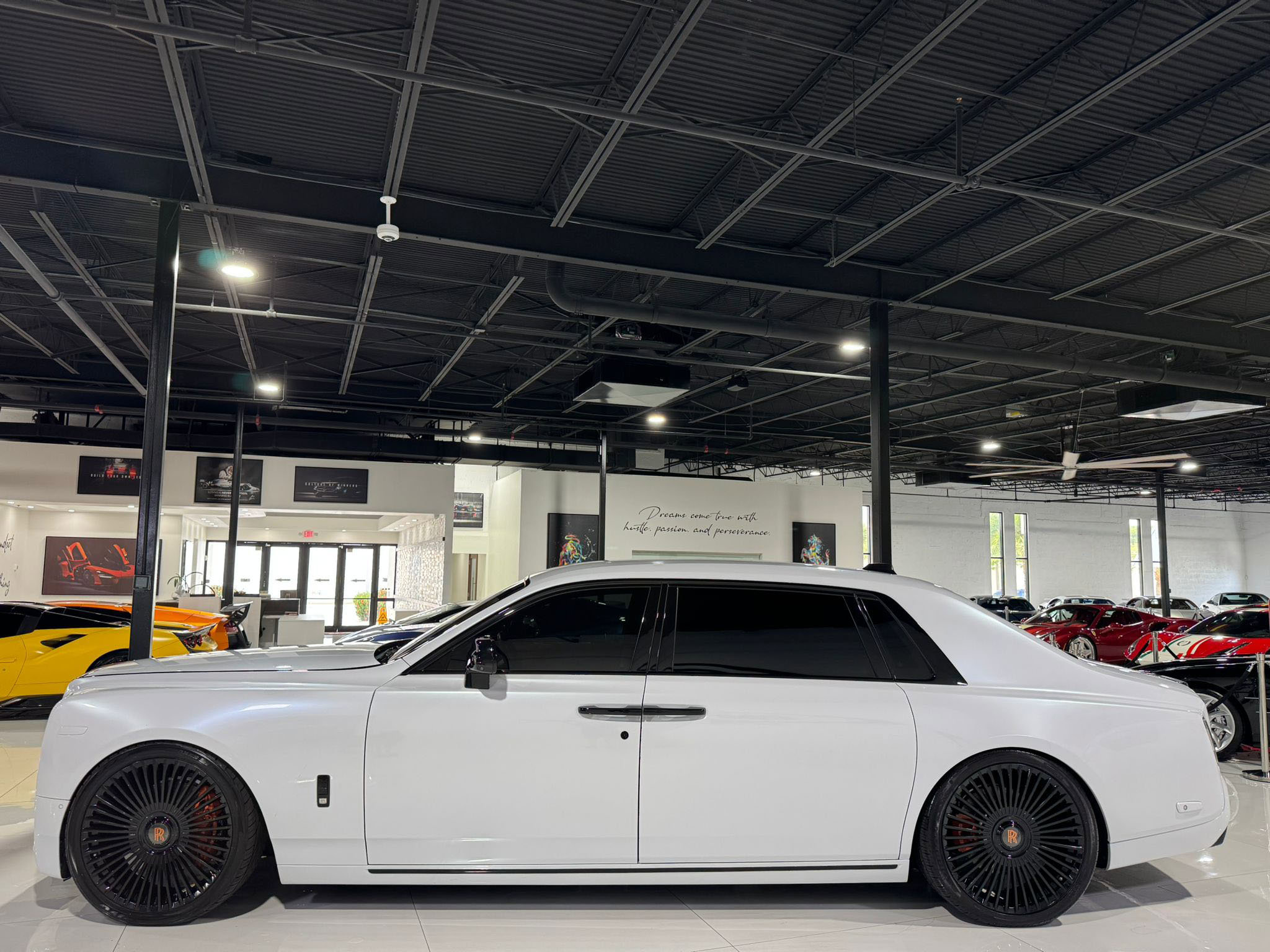 Used 2018 Rolls-Royce Phantom Extended Wheelbase image 4