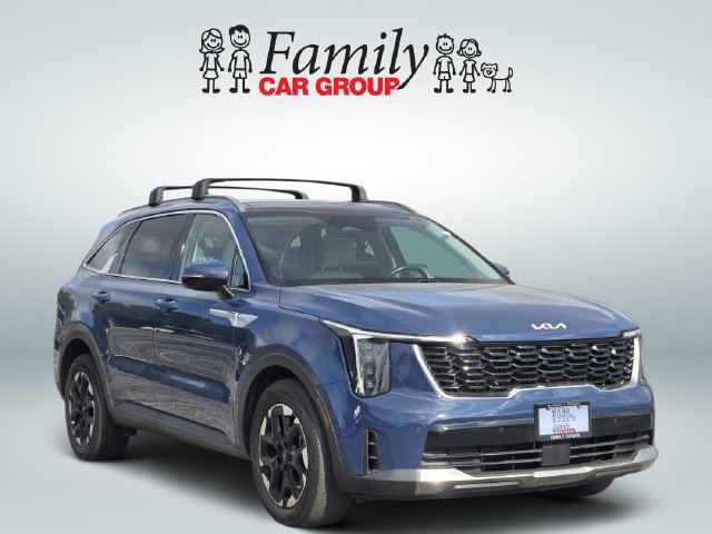 Used 2024 Kia Sorento S w/ Panoramic Sunroof Package FWD image 2