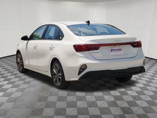 Used 2024 Kia Forte LXS FWD image 3