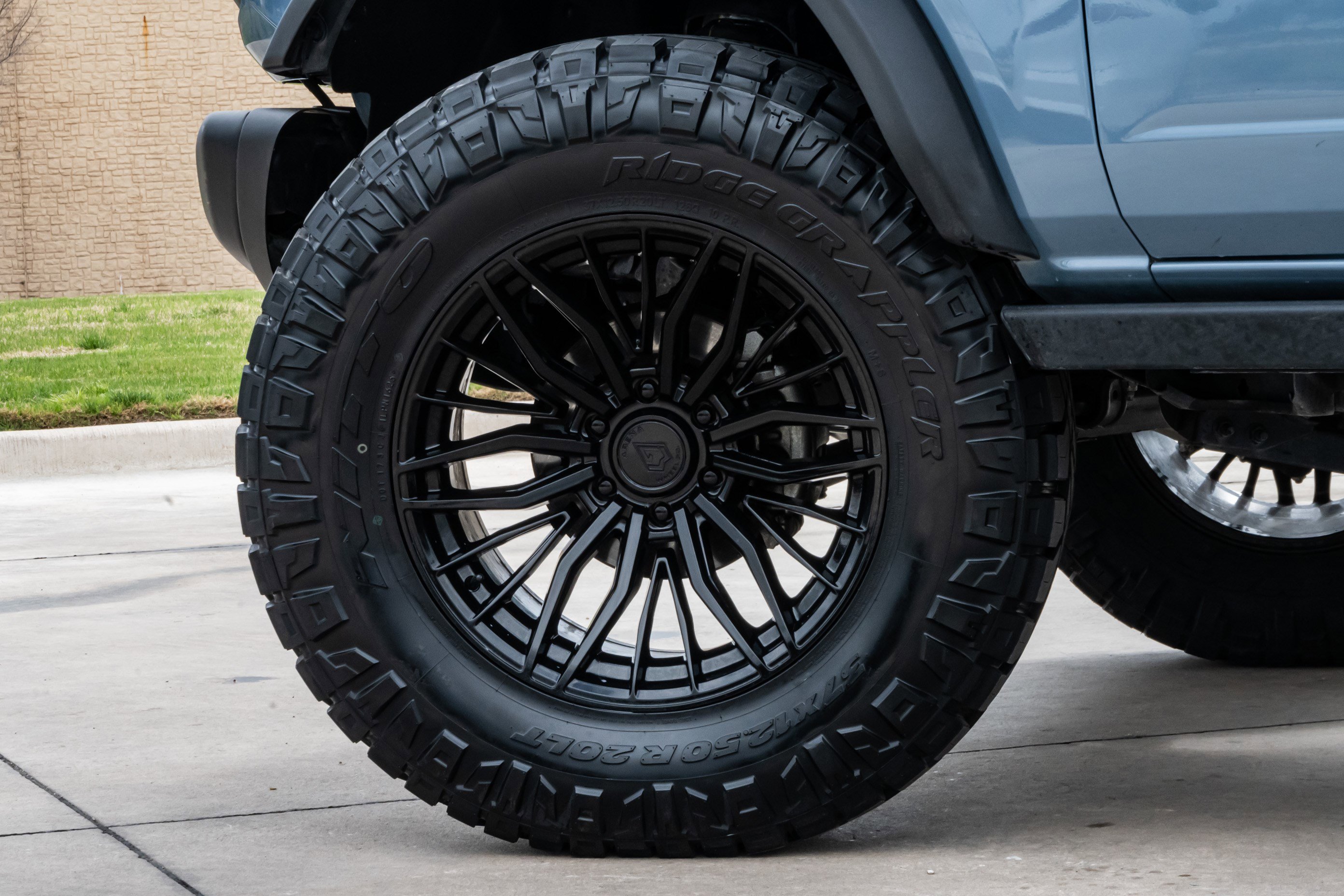 Used 2024 Ford Bronco Black Diamond image 38