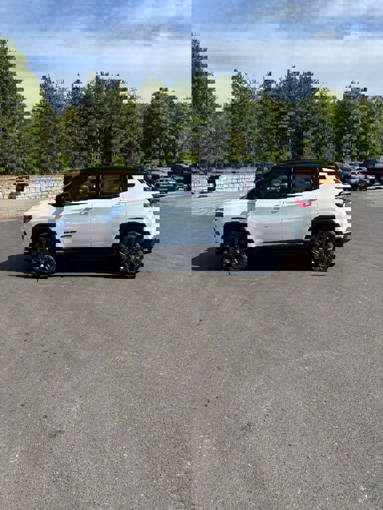 New 2026 Jeep Compass Limited image 7