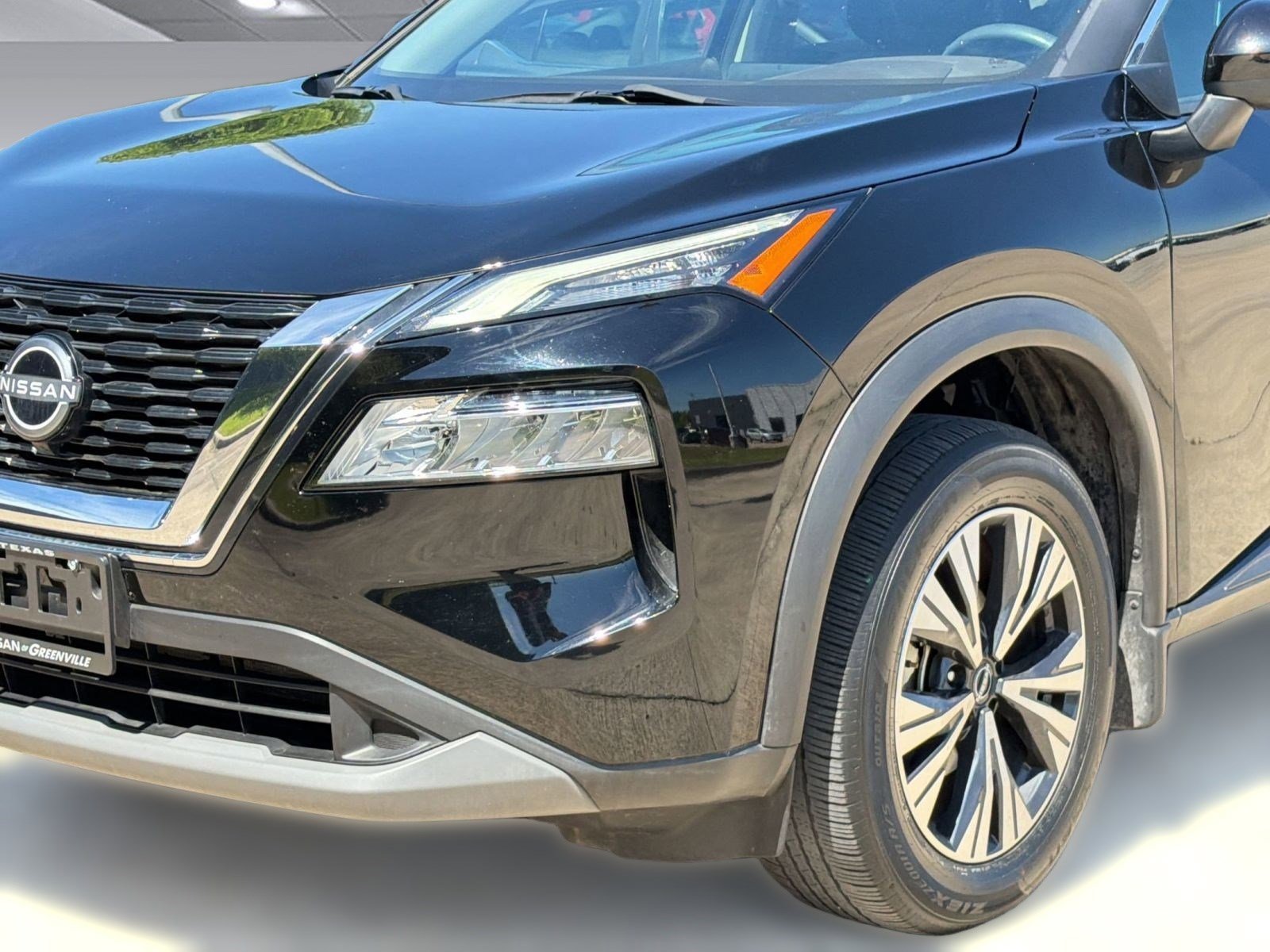 Used 2023 Nissan Rogue SV image 11