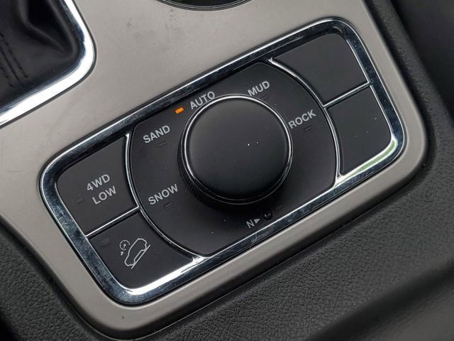 Used 2022 Jeep Grand Cherokee Limited image 30